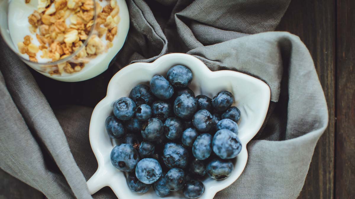borówki i jogurt - zdrowe owoce dla cukrzyka